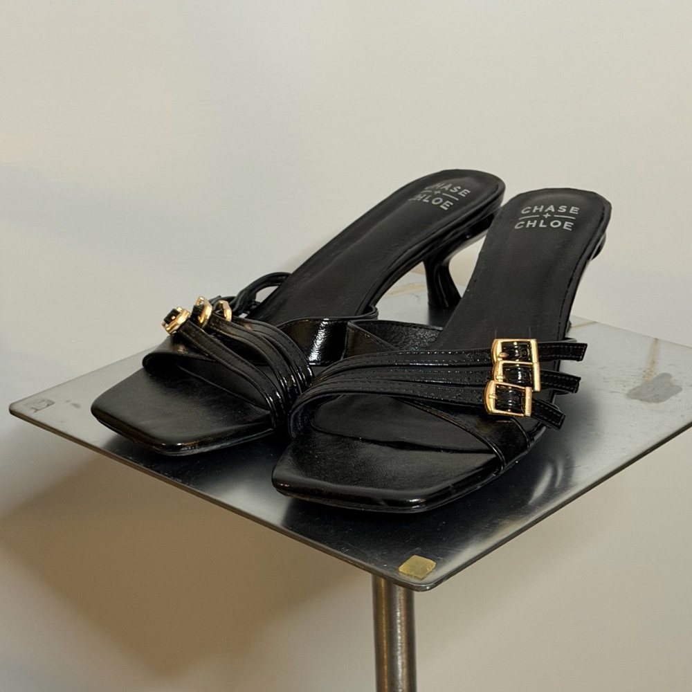 Chase + Chloe Black Kitten Heels with Gold Buckle NWOT - Picture 4 of 5